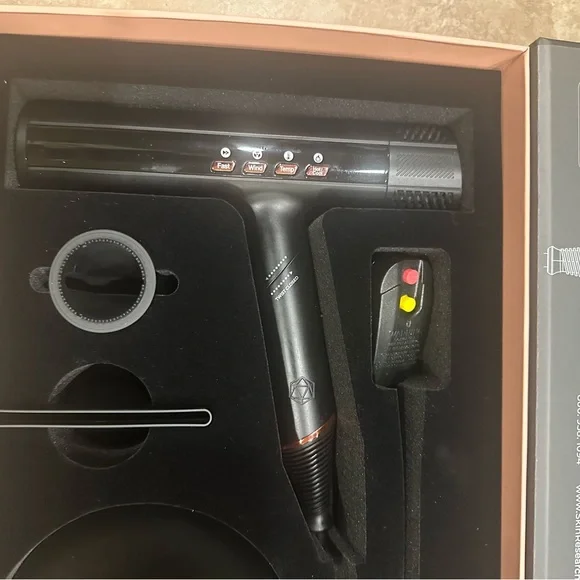 SRI DryQ Infrared Strengthening Hair dryer - Picture 2 of 13